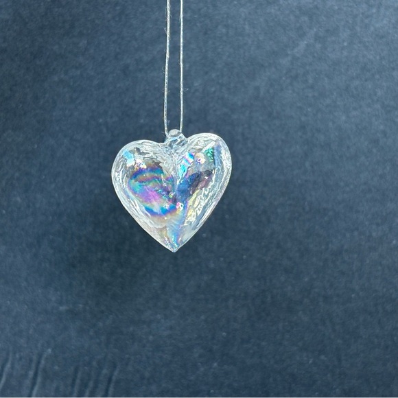 Set Of 7 Vintage IRIDESCENT GLASS HEART SHAPED CHRISTMAS ORNAMENTS-HANDBLOWN - Picture 2 of 10